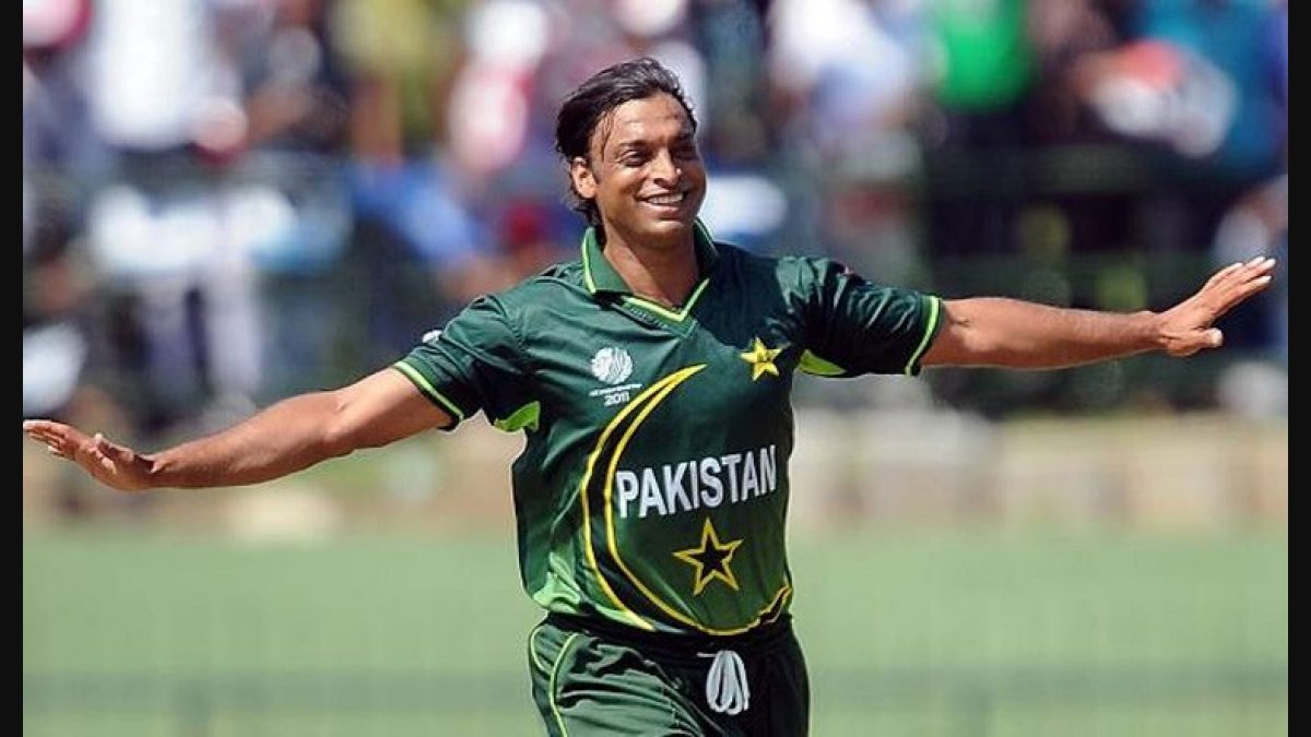 1. Shoaib Akhtar (Pakistan) -161.3 kmph: fastest delivery 