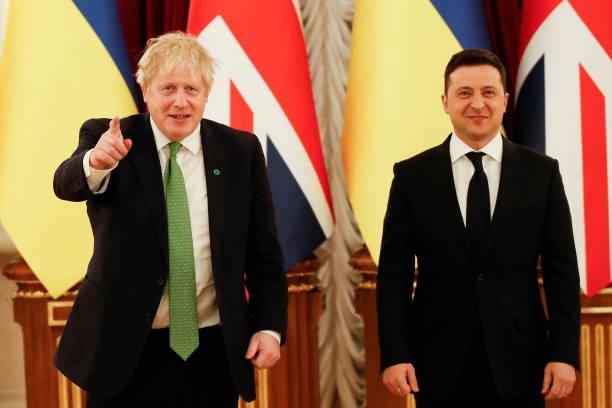 Tổng thống Ukraine Zelenskyy 'rất vui' khi Thủ tướng Anh 'thoát hiểm' trong gang tấc