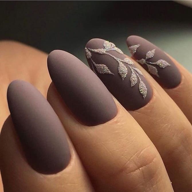 Trendy manicure colors for spring 2022 14