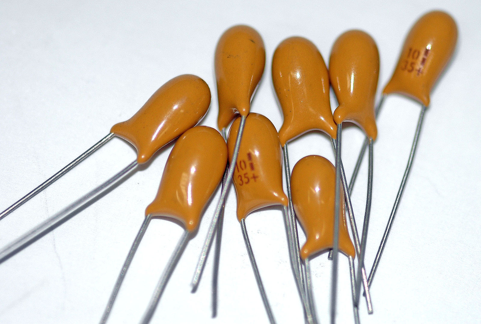 X-rated Tantalum capacitors
