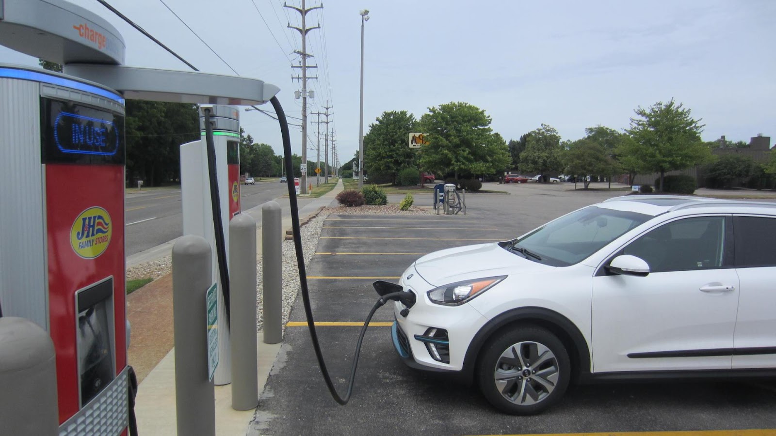 G:\Charging\Grand Rapids Loop\07_J_H_Site_02.JPG