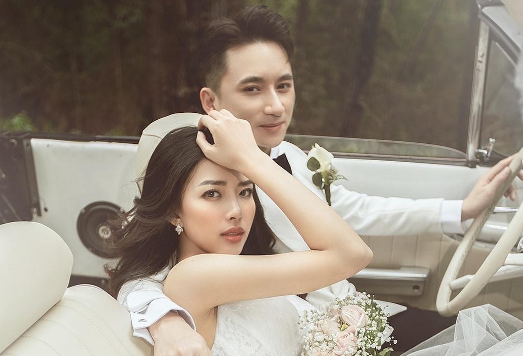 Phan Mạnh Quỳnh và bạn gái hot girl hoãn cưới ở TP.HCM vì Covid-19 | Giải  trí | Thanh Niên