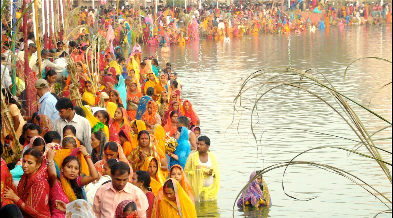 riverbank-worship-sun-deity-festival