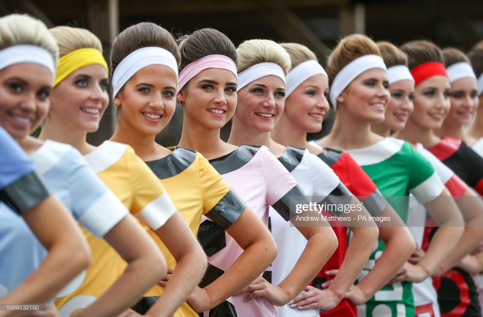 D:\Documenti\posts\posts\Women and motorsport\foto\Getty e altre\grid-girls-pose-for-a-photograph-in-the-paddock-on-day-two-of-the-picture-id1029132150.jpg