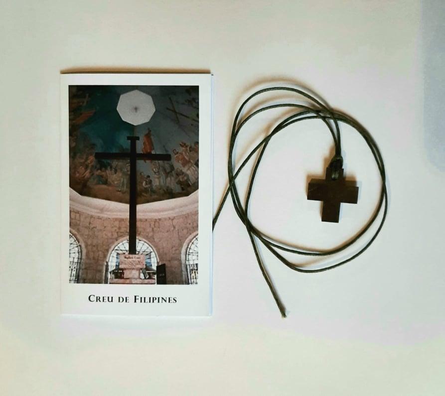 A picture containing text, wall, indoor

Description automatically generated