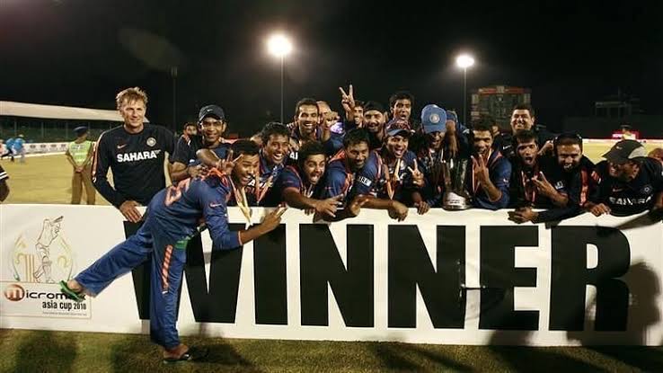 Indian team pose for Champions