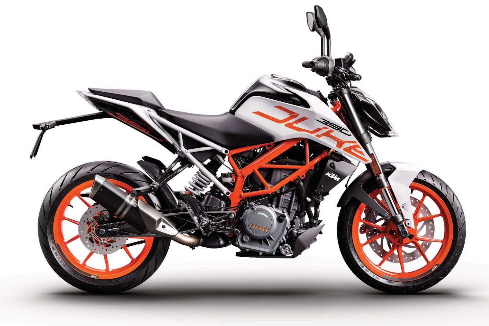 KTM 390 Duke Motorcycle paired with the Sagittarius Zodiac sign, an adventurous and free-spirited ride with a passion for exploration