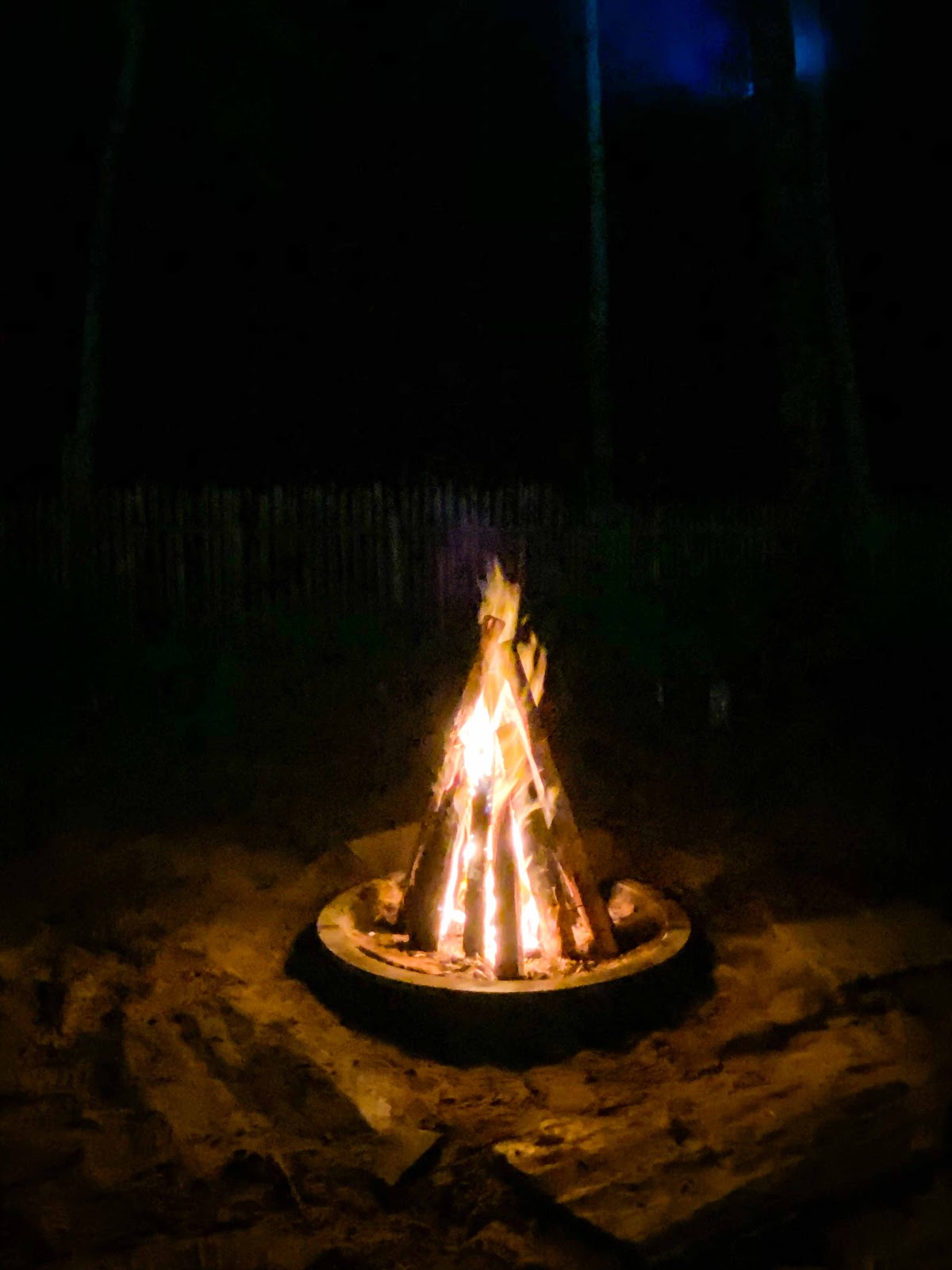 【菲律賓愛妮島】人到就好！懶人豪華露營 Nacpan Beach Glamping 兩天一夜含交通接駁、出海浮潛、篝火晚會、自助早晚餐、DIY手做課程｜三八旅客