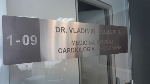 Dr. Vladimir Ullauri Solórzano - Quito