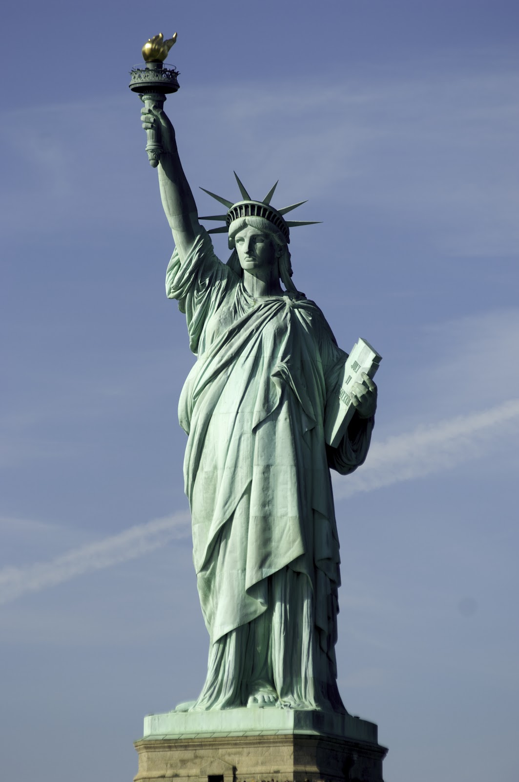 File:Statue of Liberty ...