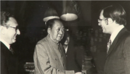 http://gdb.voanews.com/EB4AAA3B-4BA6-4254-950C-FBF74315E773_w268.png