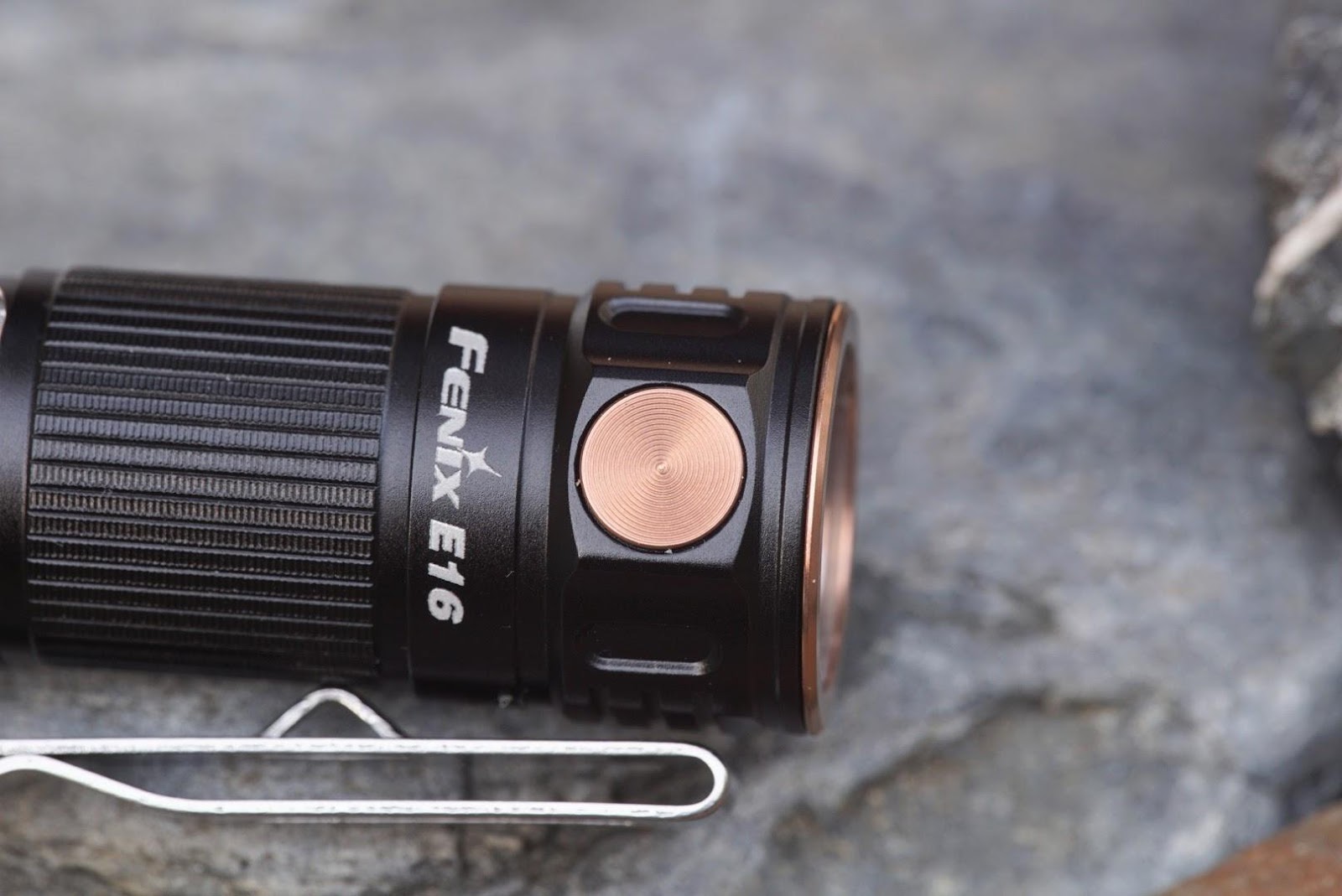 Review: Fenix E16, EDC, XP-L, 1x16340/CR123A, 700 lumens, beamshots |  Candle Power Forums