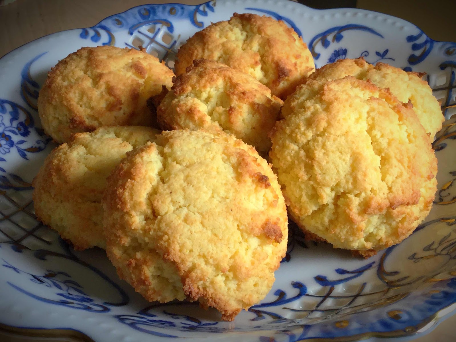 Low Carn Lemon Sour Cream Scones