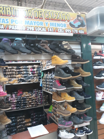 Opiniones de Calzado Montañero AZCAL en Quito - Zapatería