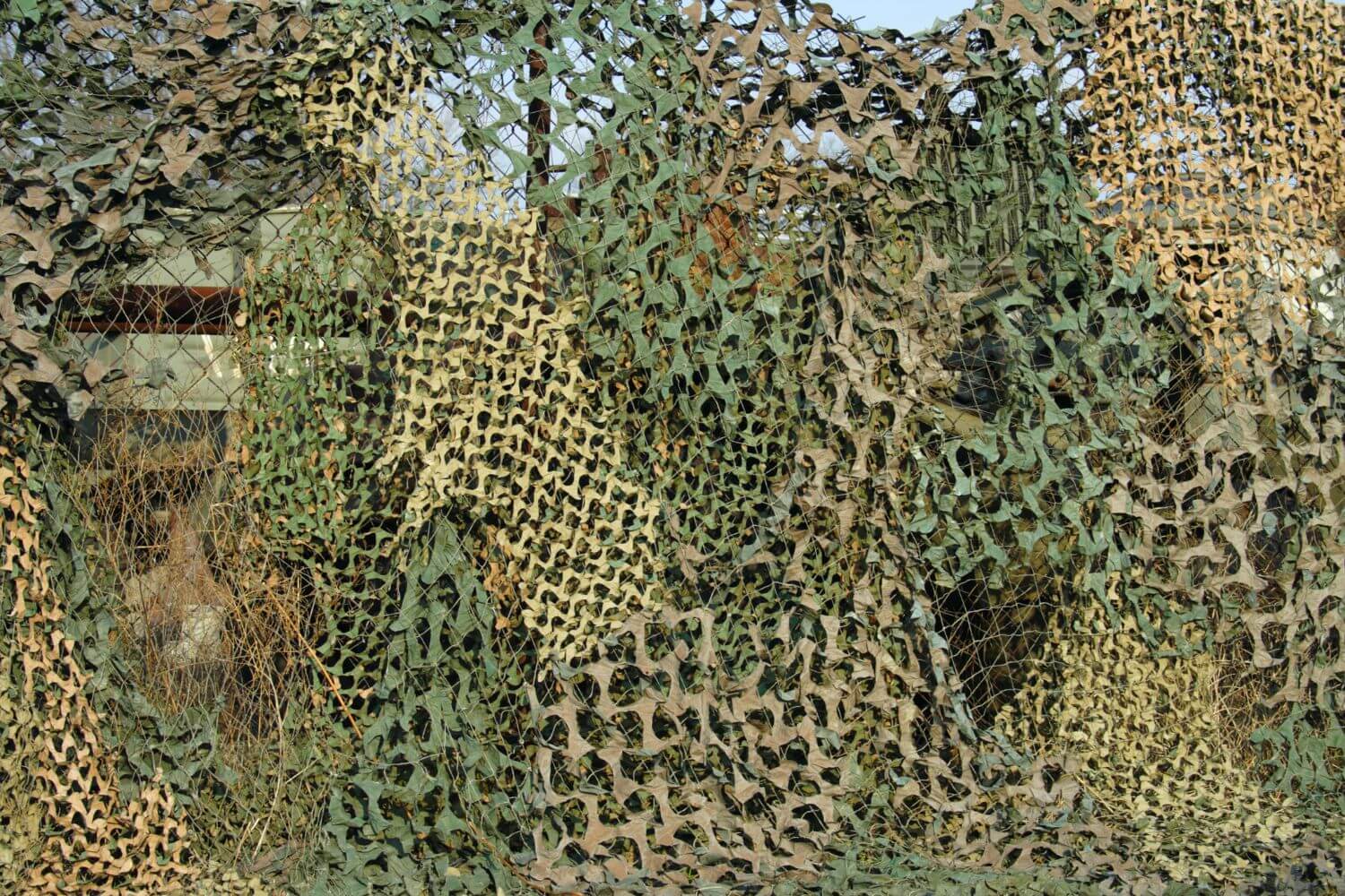 Camouflage mesh