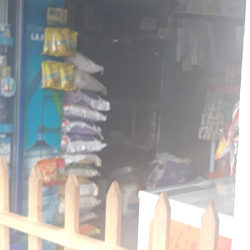 María Del Cisne - Tienda de ultramarinos