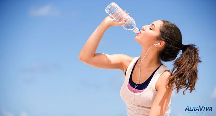 GIẢM ĐAU NHỨC NHANH CHÓNG KHI TẬP THỂ DỤC NHỜ NƯỚC ĐIỆN GIẢI ION KIỀM