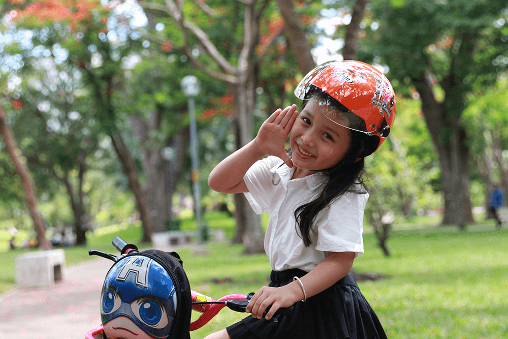 mũ bảo hiểm siêu nhân