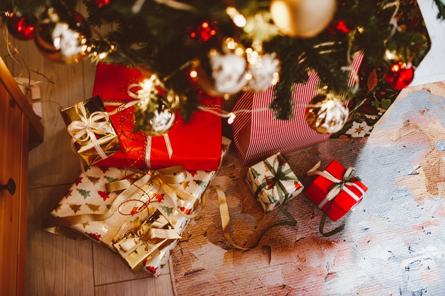 Christmas hamper ideas for below the tree