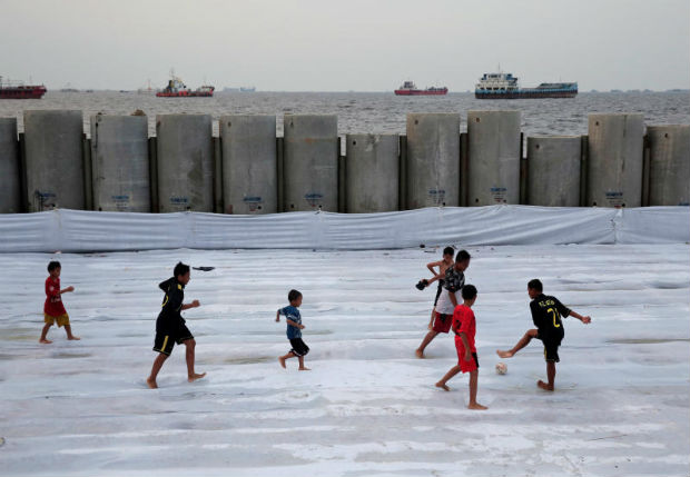 Will flood-prone Jakarta's 'Giant Sea Wall' plan sink or swim?