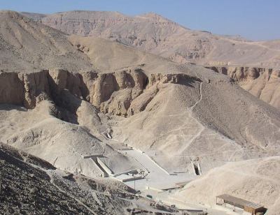 Tombs at the Valley of the Kings | Author: User “Hajor” Source: Wikimedia Commons License: CC BY-SA 3.0