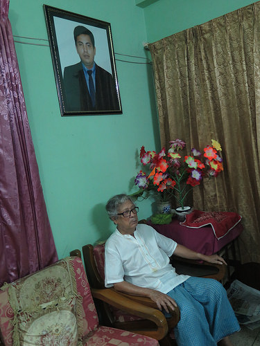 Ajoy Roy, the father of Bangladeshi writer Avijit Roy, who was murdered in 2015. Credit: Amy Fallon/IPS