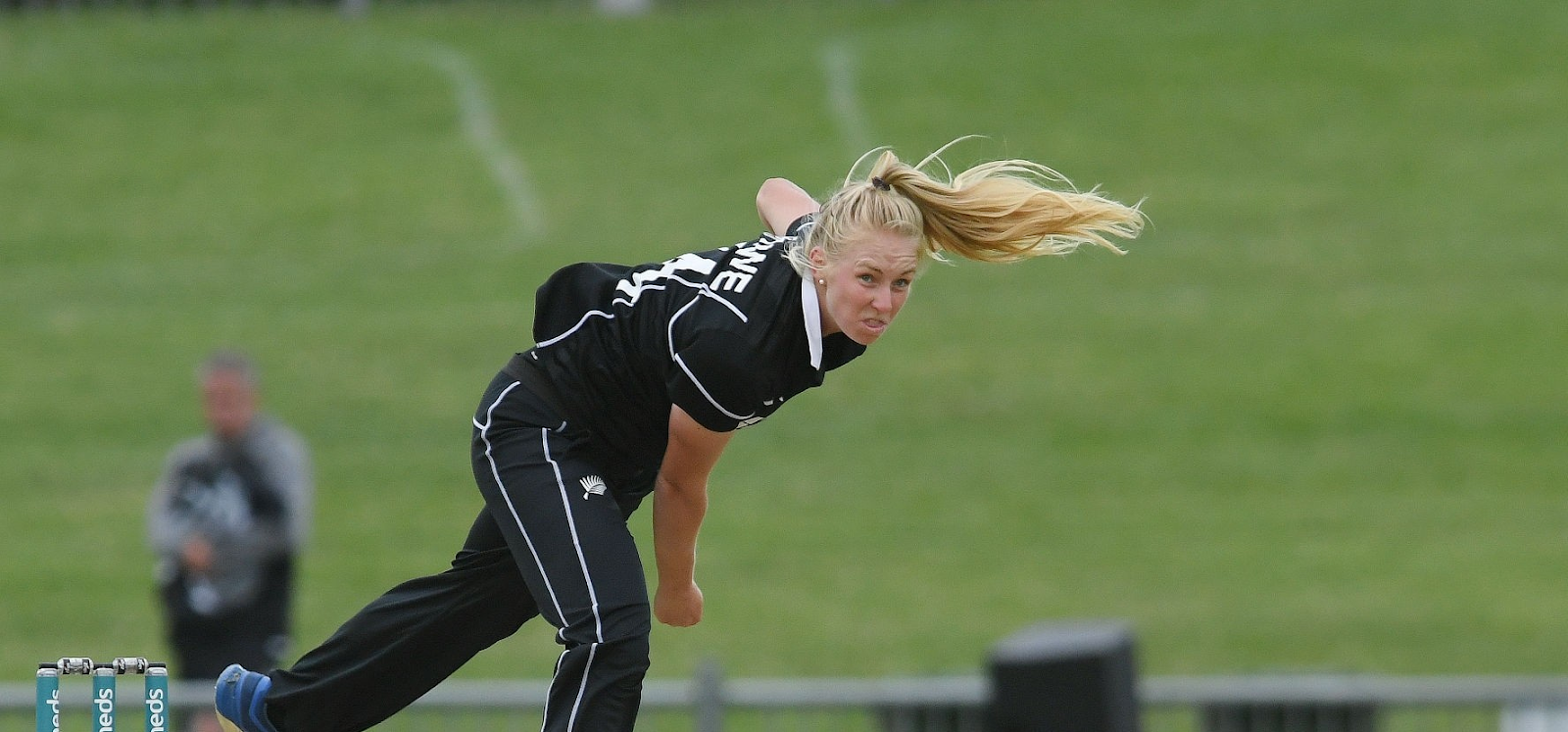 Hannah Rowe- Top five bowling spells of CWC22