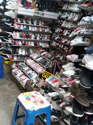 Venta De Zapatos Local 28