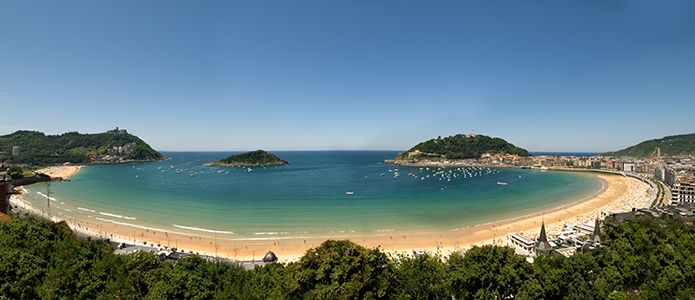 Bahia_de_la_concha_Donostia_San_Sebastin.jpg