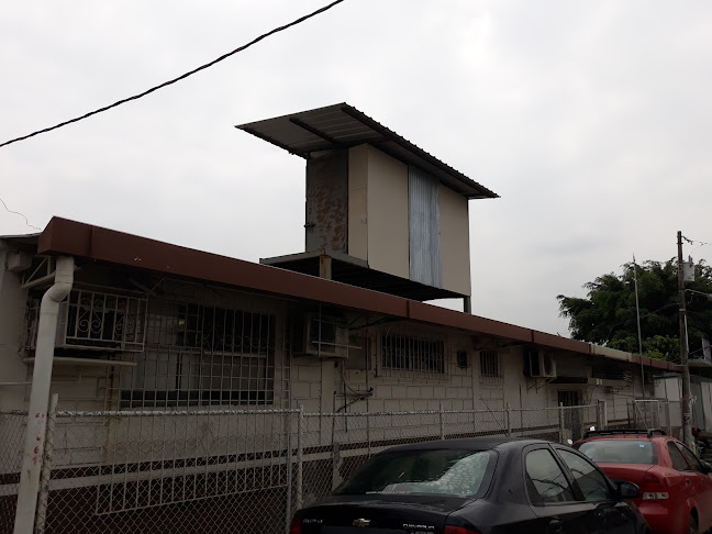 Opiniones de Centro de Salud Materno Infantil Bastión Popular, Distrito 09D07 en Guayaquil - Hospital