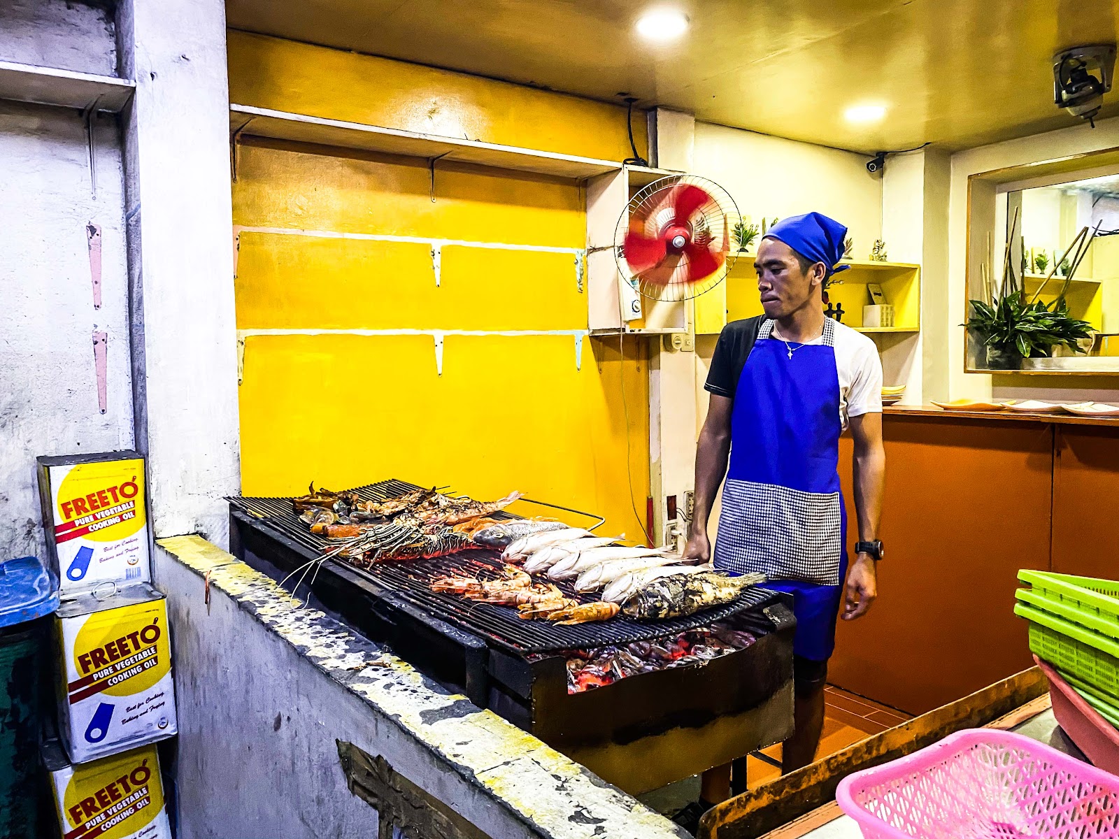 【菲律賓巴拉望】愛妮島市區懶人包：愛妮島必吃美食小吃、超人氣比薩、冰淇淋、菲式風味美食 一次搜集完成｜三八旅客