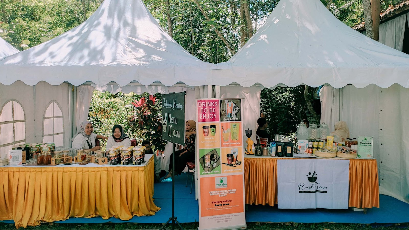 Booth Balkondes Kenalan dan Racik Sewu 
