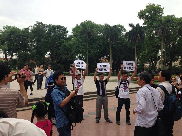 Những người xuống đường chống Trung Quốc tại Hà Nội 