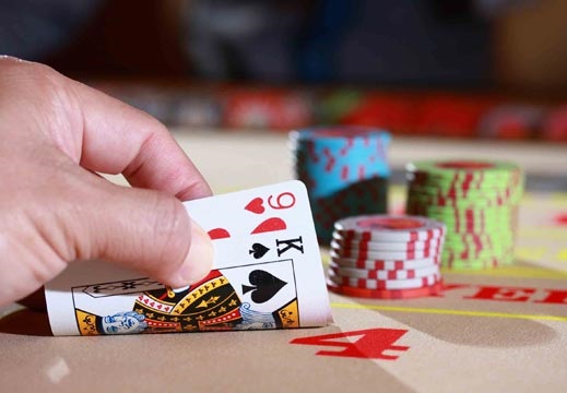 các luật chơi bài baccarat trưc tuyến bạn cần biết