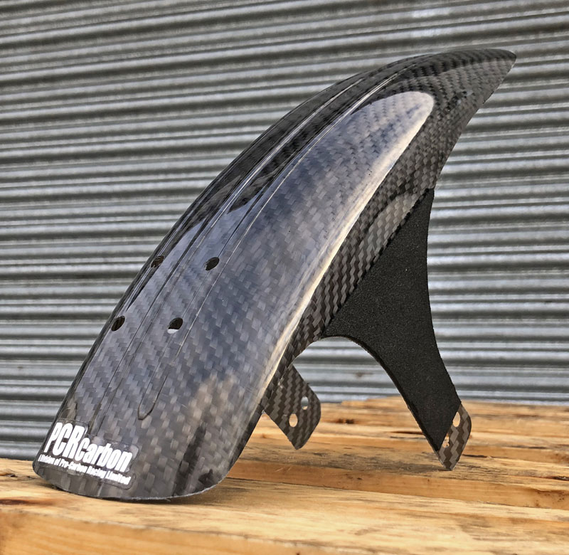 If you need mudguards on your mountain bike go for lightweight and durable carbon fiber mudguards like these.
