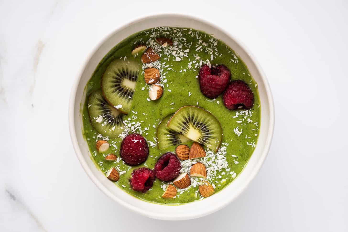  Healthy Breakfast Idea: Green Goddess smoothie bowl