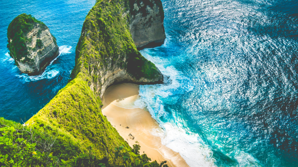 Travel Bali for its lush green islands and mesmerizing scenic beauty of nature. Bali is a true paradise for nature lovers.