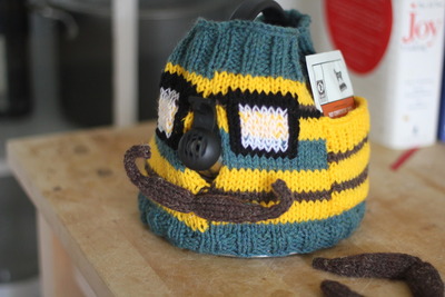 hipster tea pot cozy knitting pattern