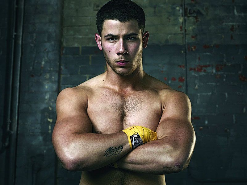 Nick Jonas Physical Appearance 