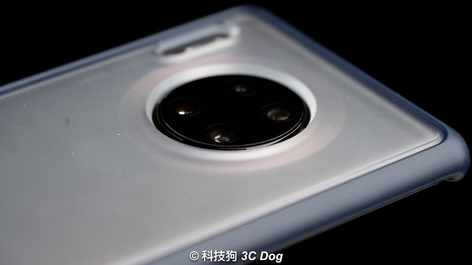 華為 Mate30 Pro 曲面螢幕和圓形鏡怎麼保護?hoda 藍寶石鏡頭保護貼、柔石軍規防摔保護殼兼容 3D 防爆 9H 鋼化玻璃保護貼 三體合一 華為 Mate30 Pro 曲面螢幕和圓形鏡怎麼保護?hoda 藍寶石鏡頭保護貼、柔石軍規防摔保護殼兼容 3D 防爆 9H 鋼化玻璃保護貼 三體合一