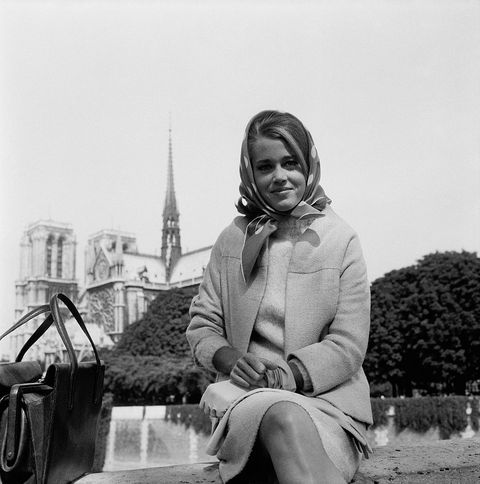 actress jane fonda strolling in paris