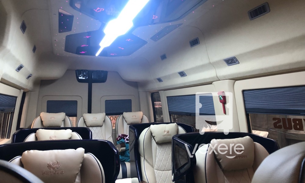Nội thất xe Quỳnh Thanh Vip Limousine đi Lạng Sơn từ Hà Nội