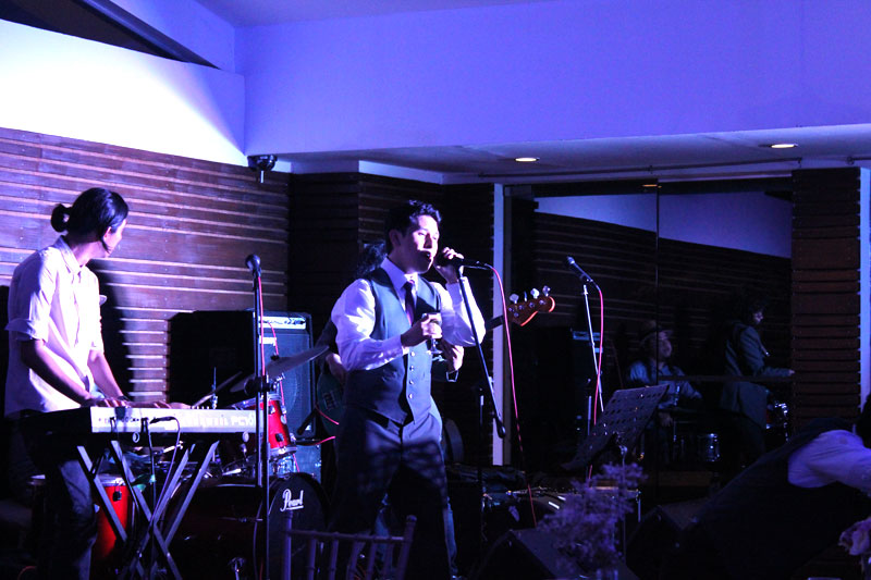 Incoming -- Lively Mango Farm Wedding Entertainment