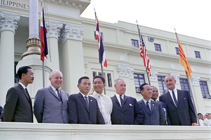 https://saigonnhonews.com/wp-content/uploads/2023/04/1920px-CongressBuilding_SEATO.jpg