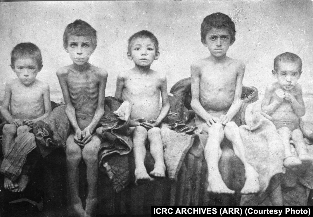 https://nghiencuuquocte.org/wp-content/uploads/2022/04/Ukraine-Holodomor-Hungersnot.jpg
