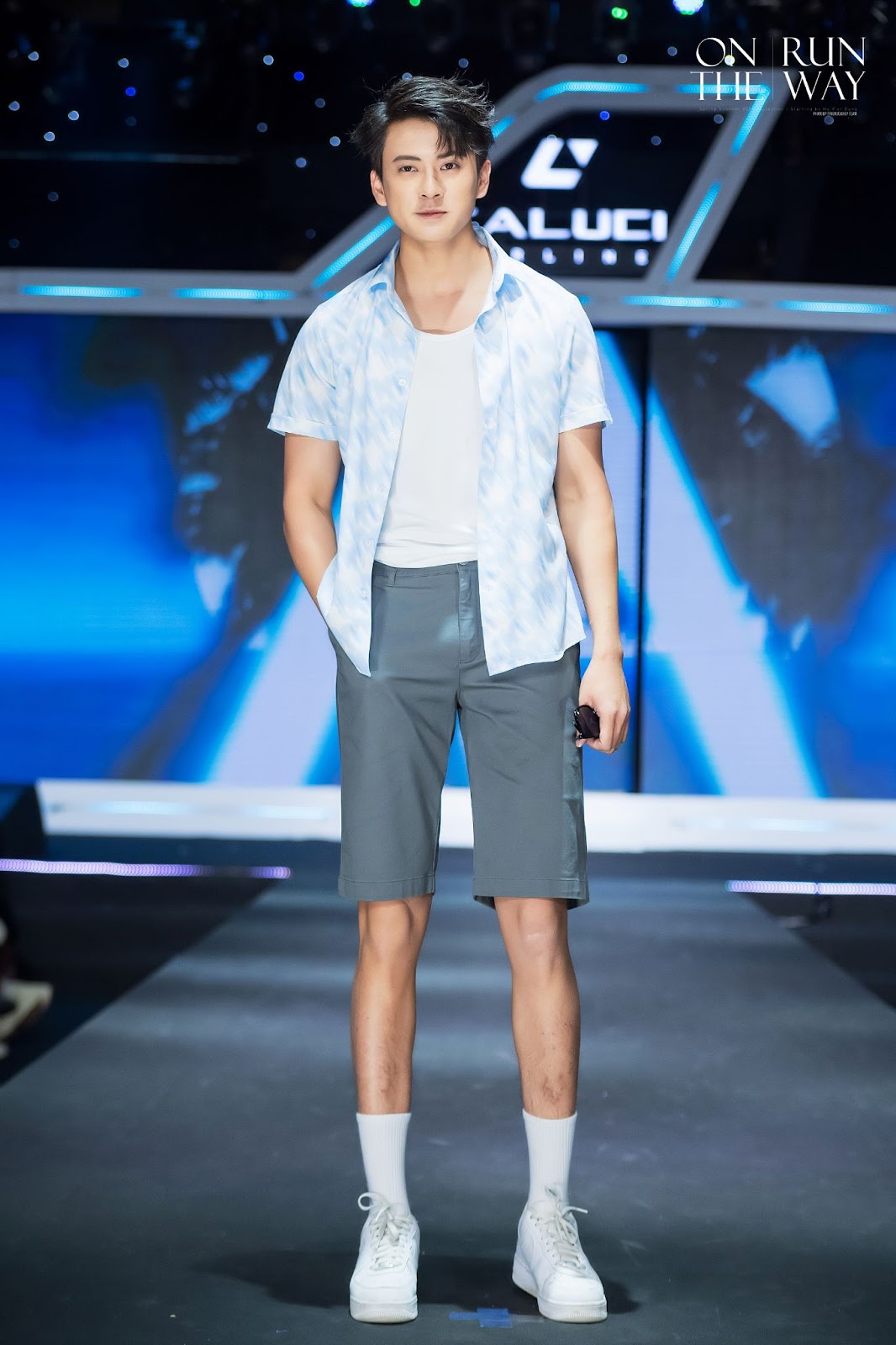 Diễn viên Hà Việt Dũng giữ vai trò Vedette trong Caluci Fashion Show - Ảnh 4.