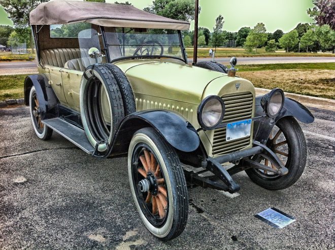automovil-antiguo-de-1921-660x493.jpg