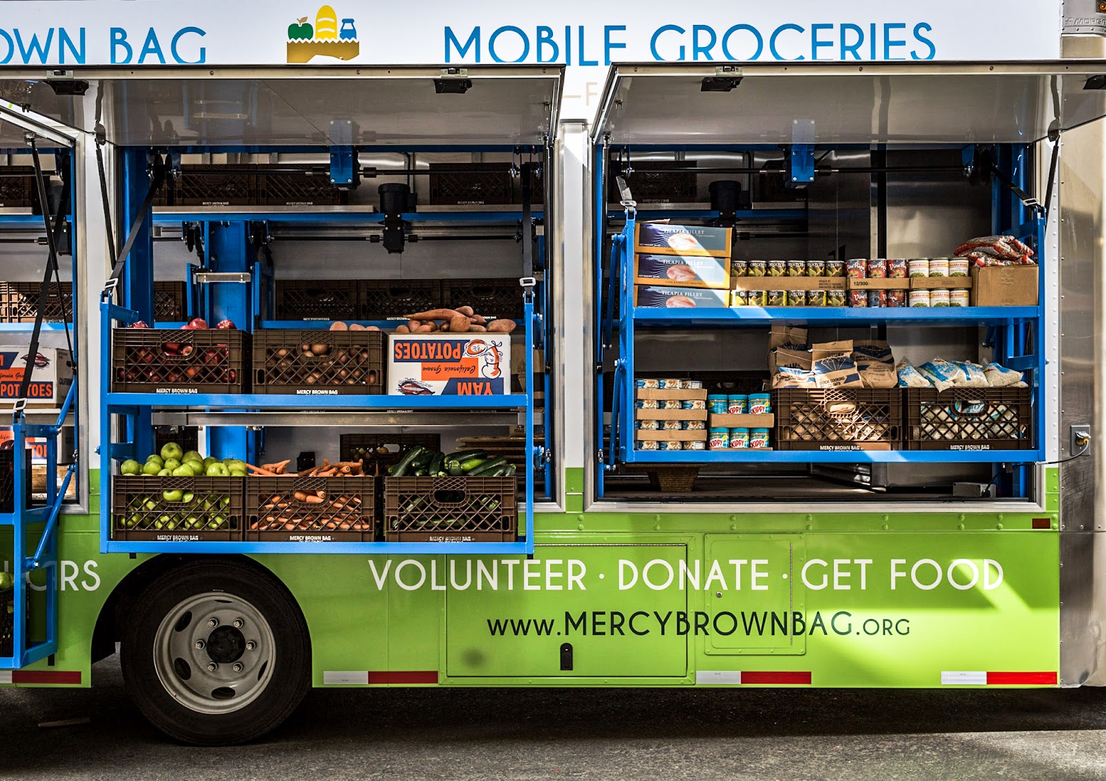 3 Ways Your Organization Can Use Mobile Units for Community Outreach