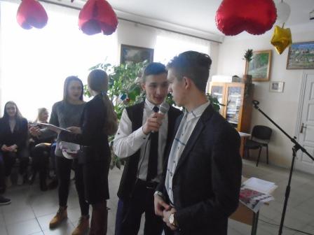 http://dikvik2009.ucoz.net/2016-2017part3/lideri_v_liceji-58.jpg