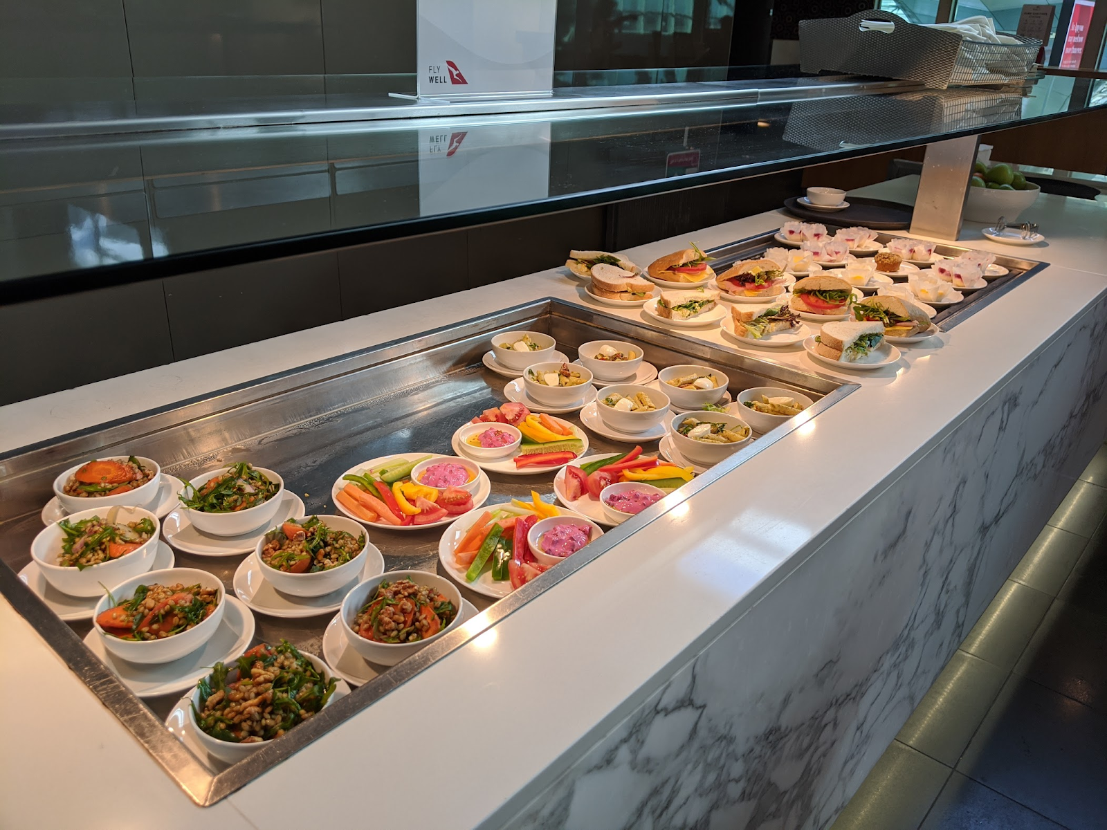 Qantas Gold Sydney Domestic Airport Lounge  Food Service